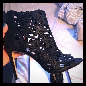 Jessica Simpson black high heels!